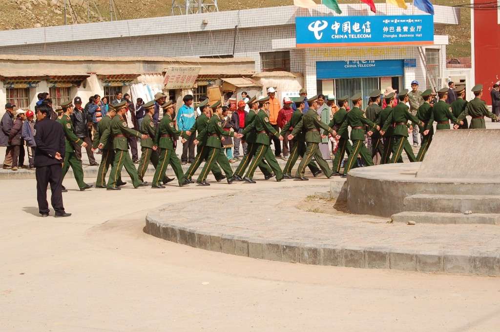 Aufmarsch von Soldaten der chinesischen Armee (August 2007)