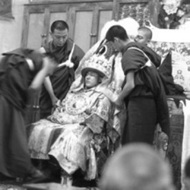 Abbildung 1: Das tibetische Staatsorakel von Nechung während einer Trance